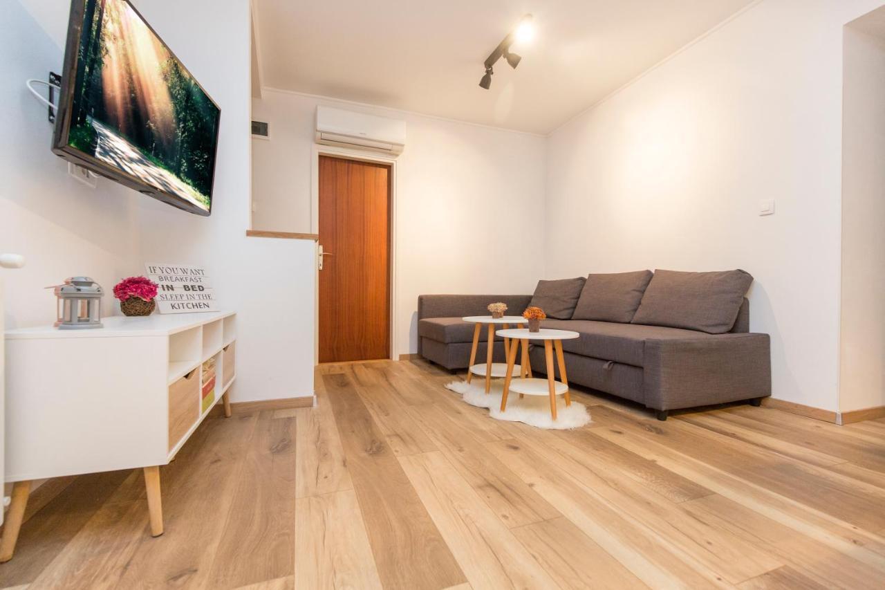 Apartman Alberti ラビン エクステリア 写真