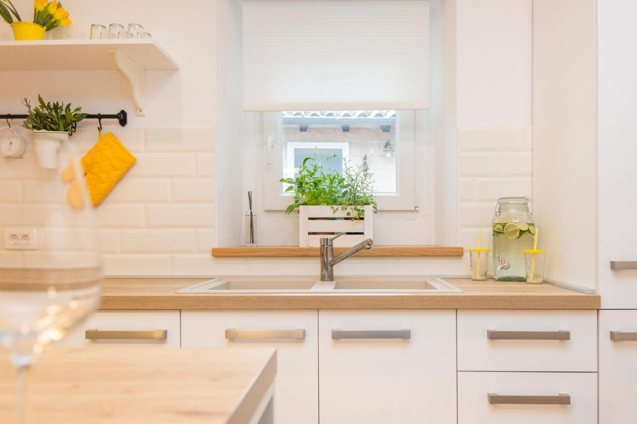 Apartman Alberti ラビン エクステリア 写真